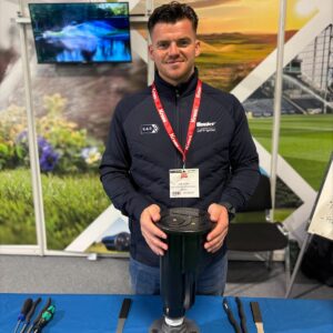Carl Sharp Takes The Lead on Golf at KAR UK